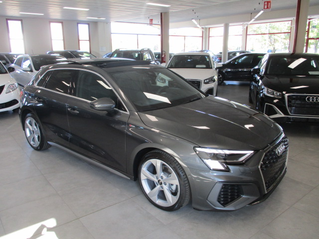 Auto nuova AUDI A3 SPB 35 TDI S tronic 2X S line MATR-TETTO-NO